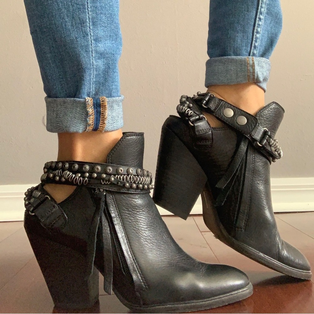 Dolce Vita leather boots
